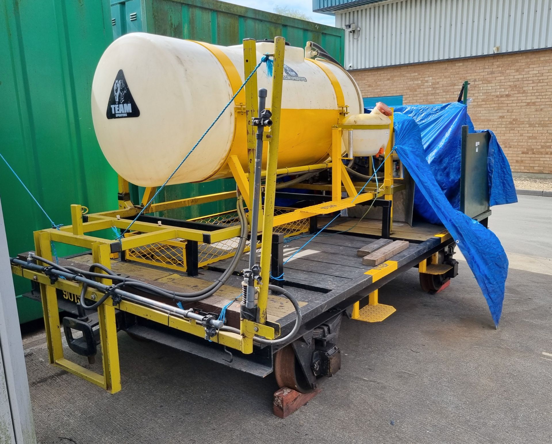 Ex-Kineton (MOD) std gauge weed killer trailer